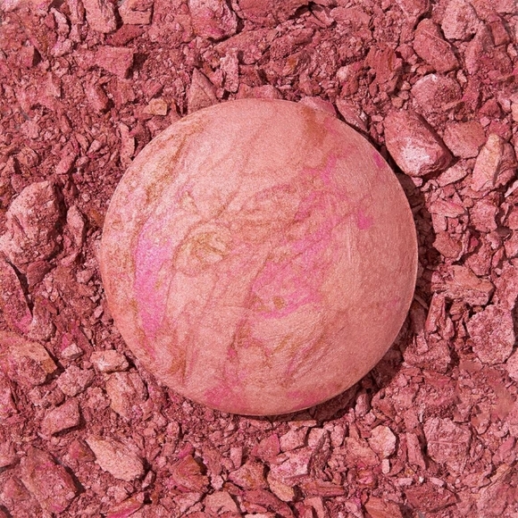 Laura Geller | Baked Blush-n-Brighten Marbleized Blush | Pink Buttercream - Picture 2 of 3